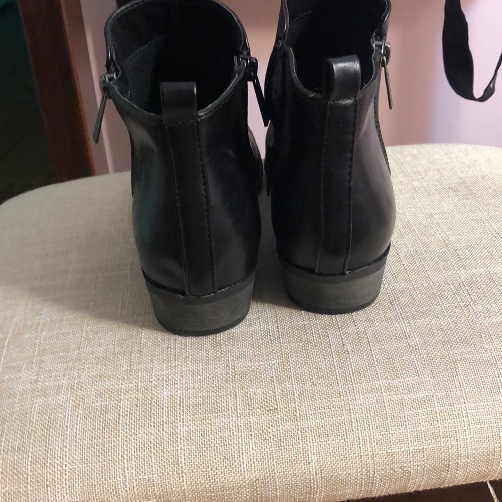 Boots - Picture 4 of 4